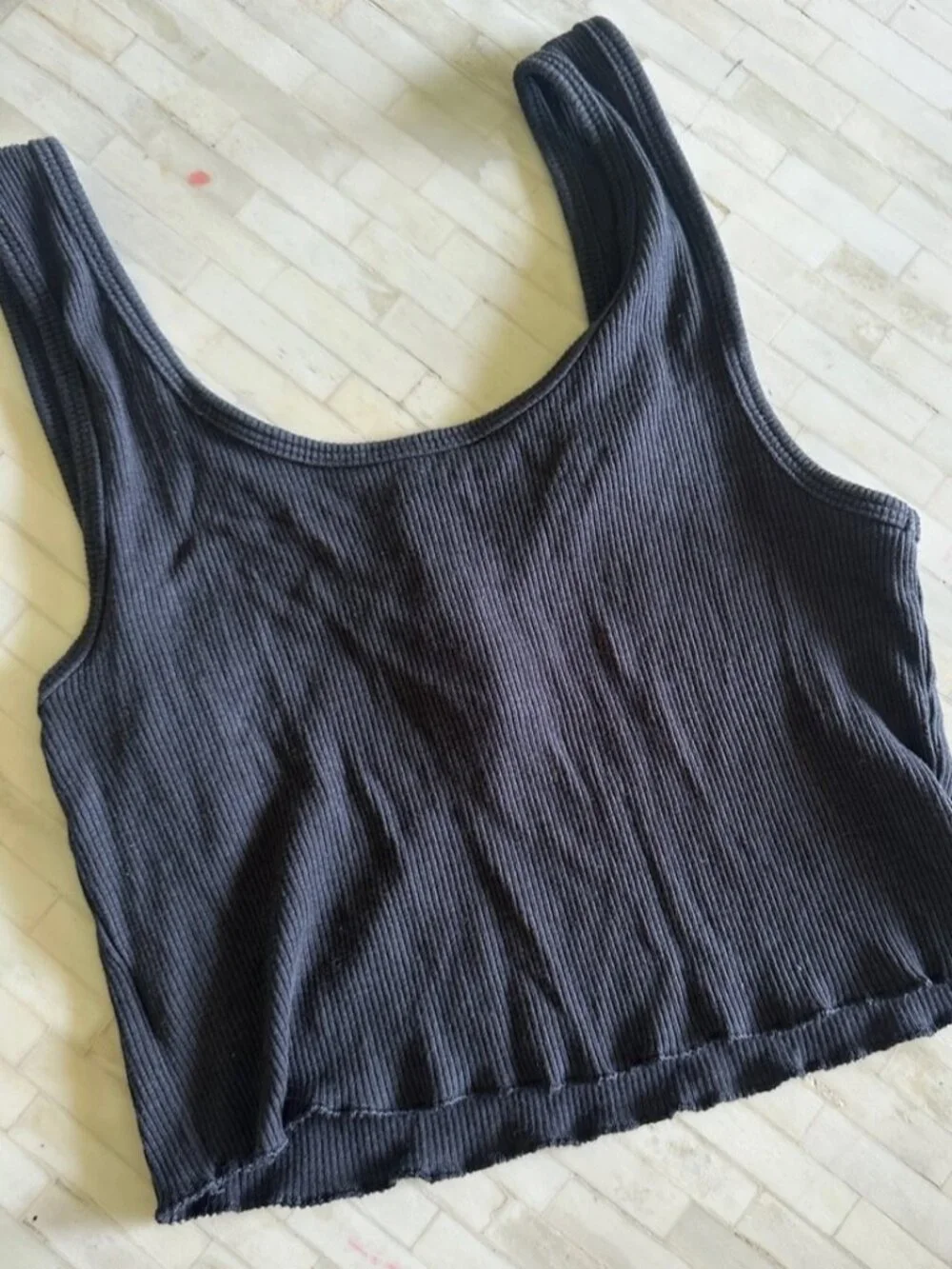 Black Ribbed Button-Front Crop Tank Top - Picture 2 of 2